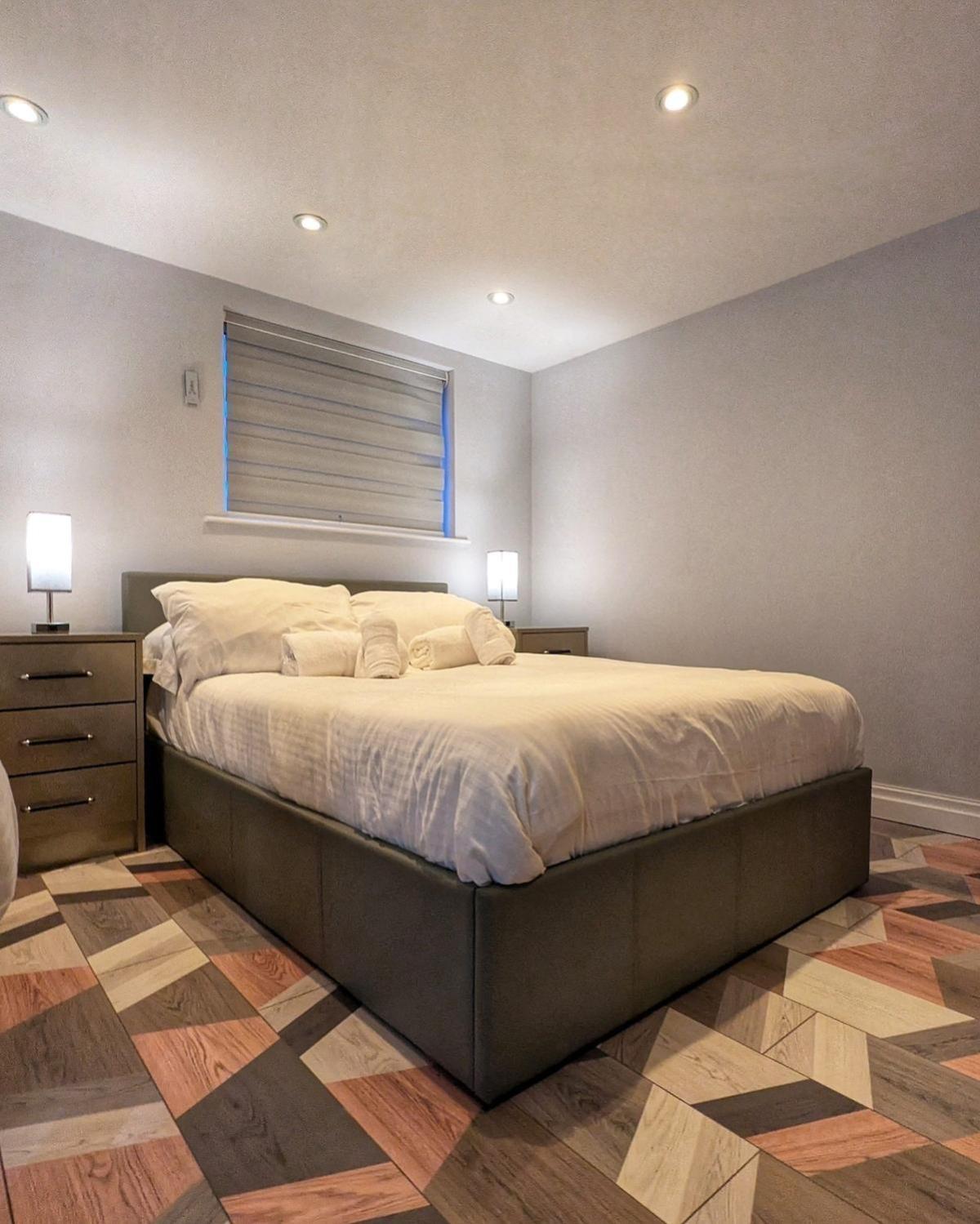 Beautiful 5 Bedroom Home Sleeps 12 People In Μάντσεστερ Εξωτερικό φωτογραφία