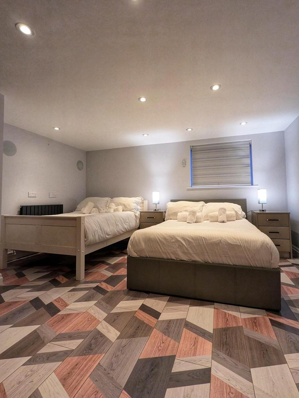 Beautiful 5 Bedroom Home Sleeps 12 People In Μάντσεστερ Εξωτερικό φωτογραφία